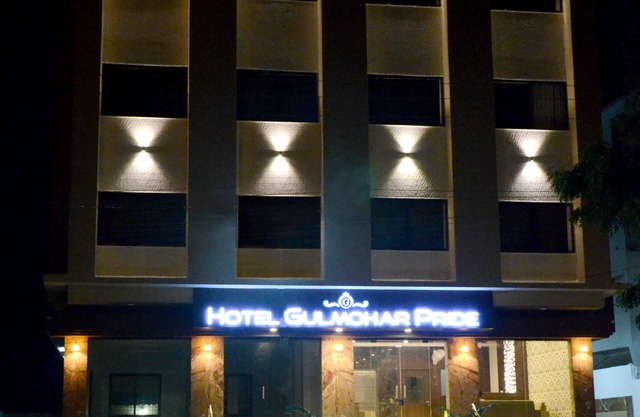 Hotel Gulmohar Pride