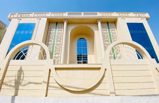 Hotel Holiday Grand Near Expo Mart