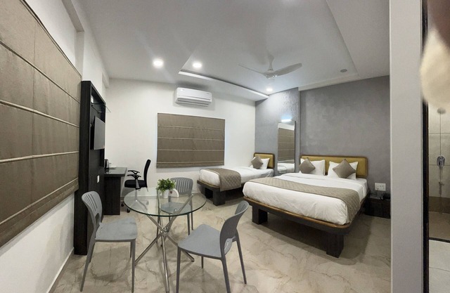 Hotel Ajinkya Palace