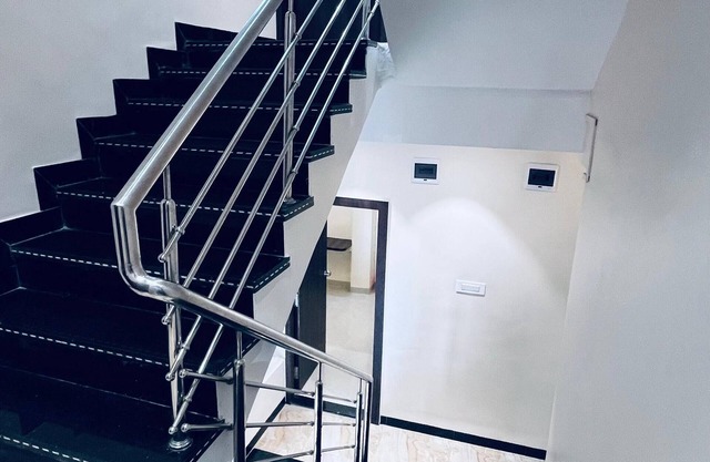 Hotel Kailas Lodging