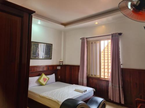 Hotel Long Thành 243 - 酒店