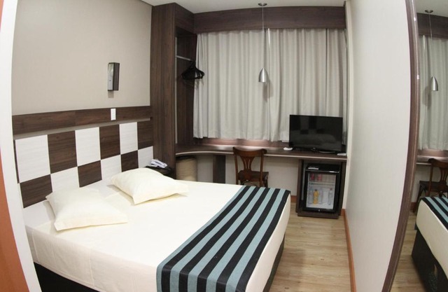 Hotel Maestro Express