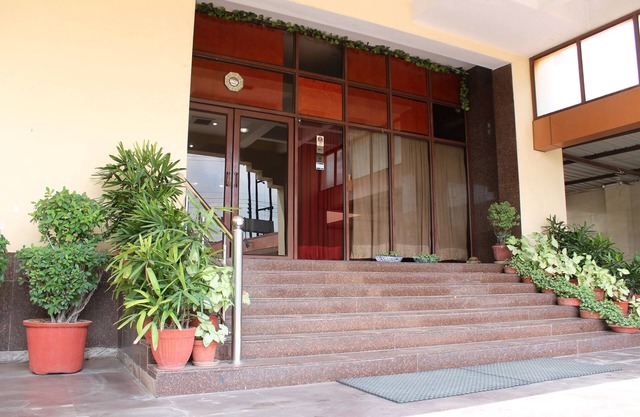 Hotel Maiden Residency