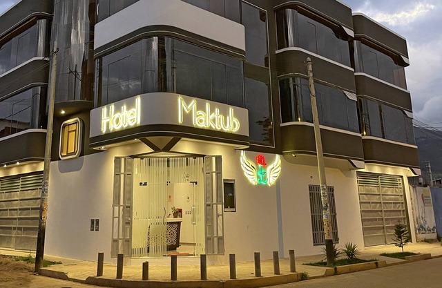 Hotel Maktub