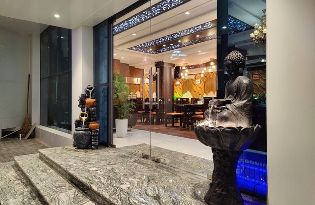 Hotel Mandi Heights - Bar, Fine Dining & Banquet Hall