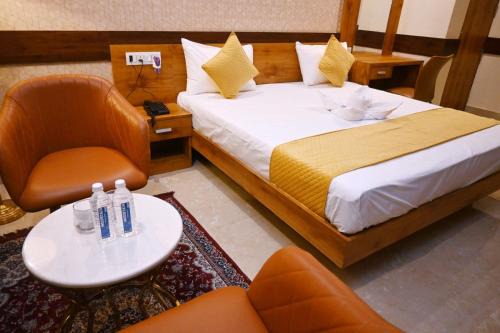 Hotel Mangalam and Marriage Garden