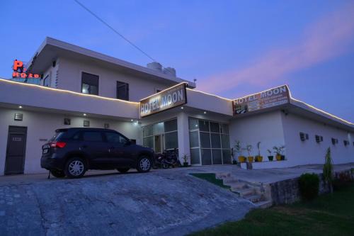Hotel Moon -Near Bus Stand Panipat