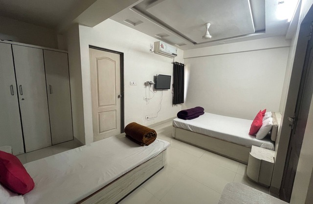 Hotel Narayan Executive Gujrat