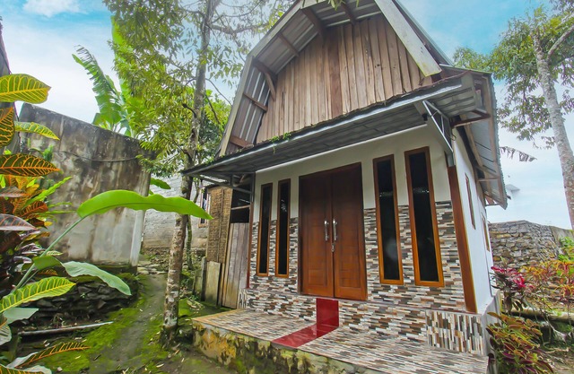 Hotel O Awenk Homestay Near SD Gunung Wakul