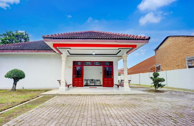 Hotel O Krakatau Near Universitas Muhammadiya Sumatra Utara (UMSU)