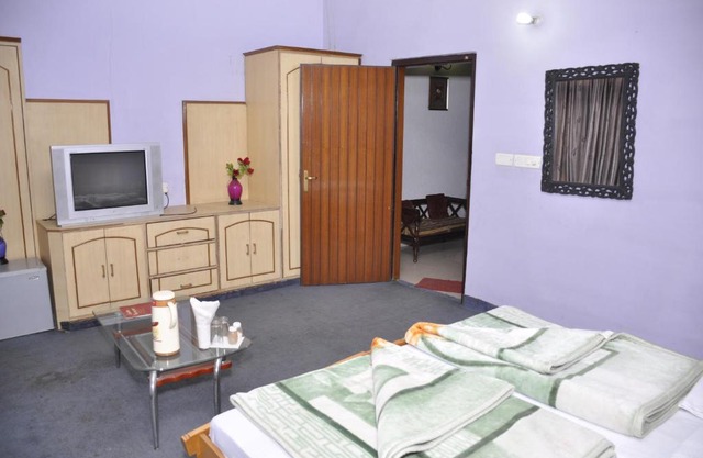 Hotel Pratiksha
