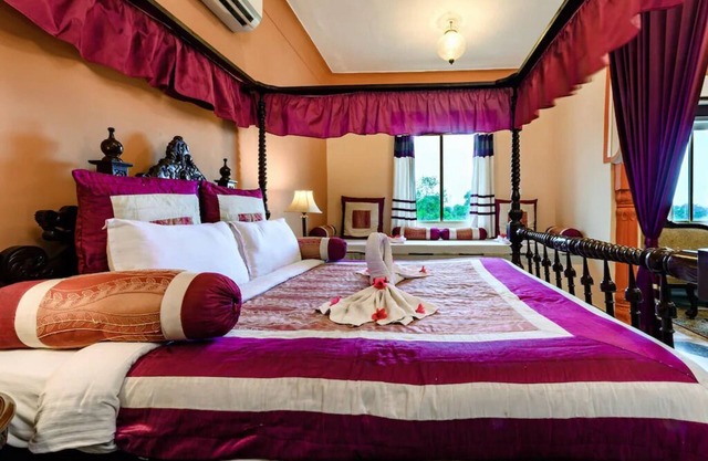 HOTEL RAJ MAHAL THE PALACE