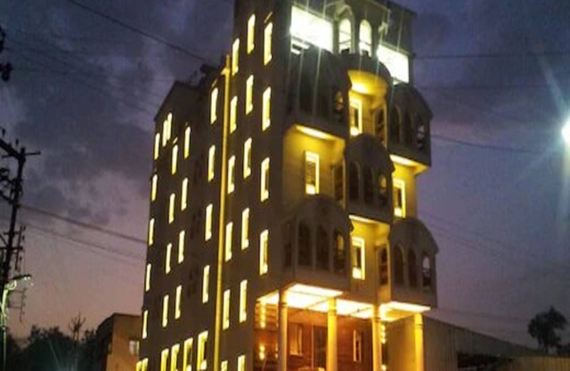 Hotel Raj Palace