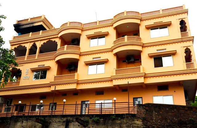 Hotel Raj Palace
