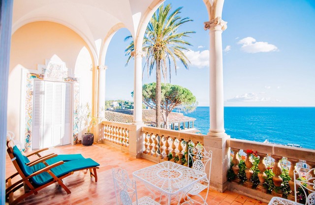 Hotel Roger de Flor Seleqtta