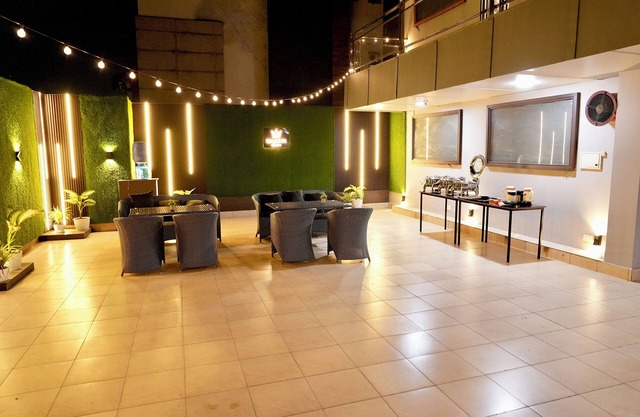 Hotel Royal Saffron By Majesta Stays