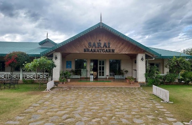 Hotel Sarai Bharatgarh