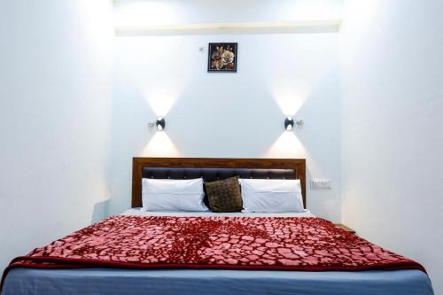 Hotel Saurabh