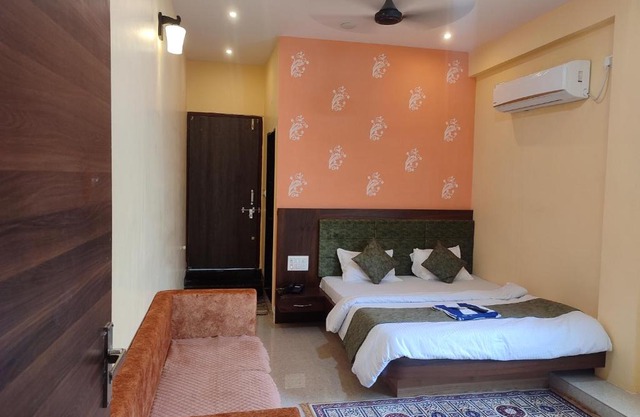 Hotel Shivalay Palace