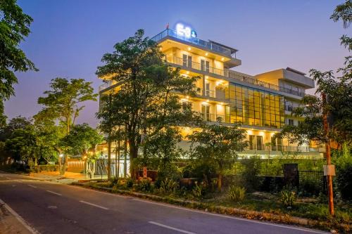 Hotel urban oasis Near Huda & Millennium City Centre Metro station I Gurgaon