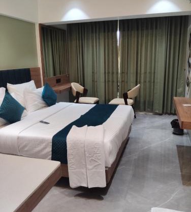 Hotel Vaishnavi Heights, Solapur