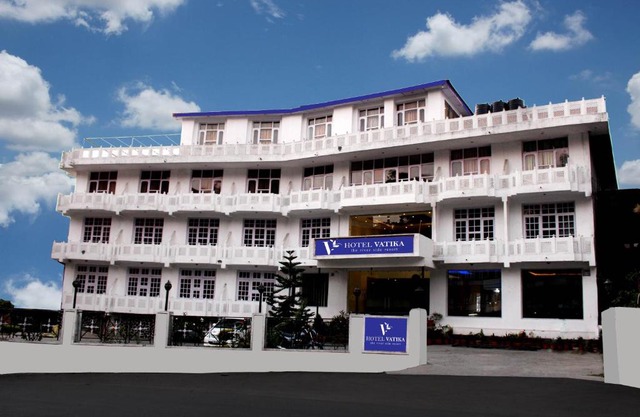 Hotel Vatika - the riverside resort