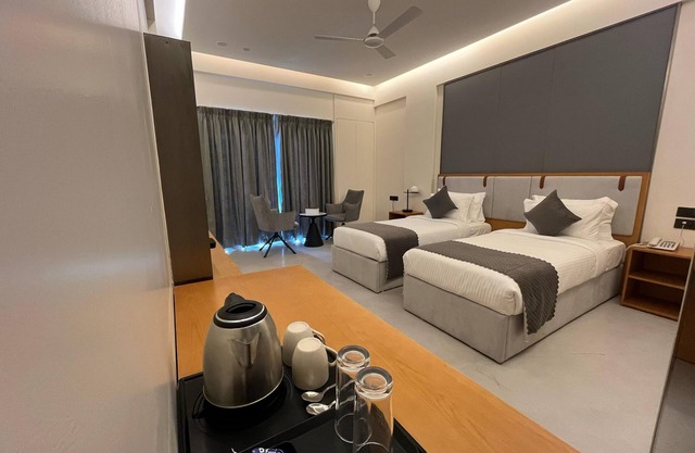 hotel with AC in Jalna - 18 bedrooms for a relaxing stay