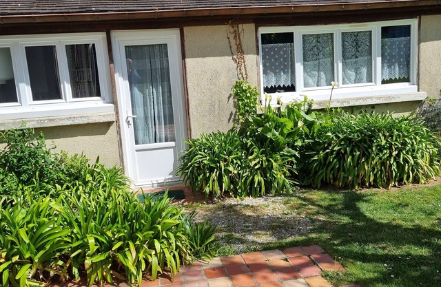 House 100 m from the sea.