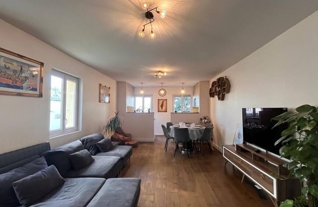 House 156m2, 5 bedrooms and garden in Malakoff