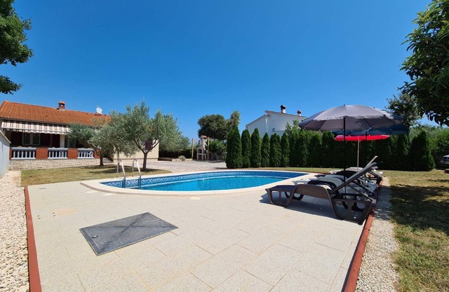 House 333/761 (Istria - Pavičini), 2000m from the beach