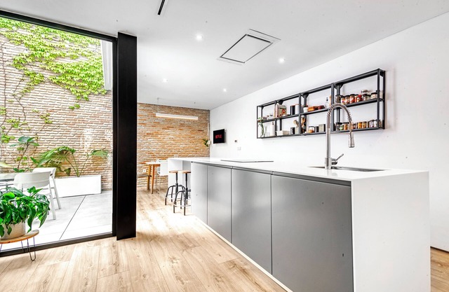 House | 3BR| patio | garage | heating floor | private pool | BBQ | rooftop