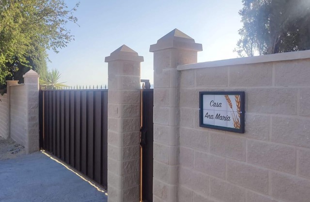 HOUSE ANA MARIA DISCONNECTION IN THE MOUNTAIN WITH INCREDIBLE VIEWS. PRIVATE SWIMMING POOL.