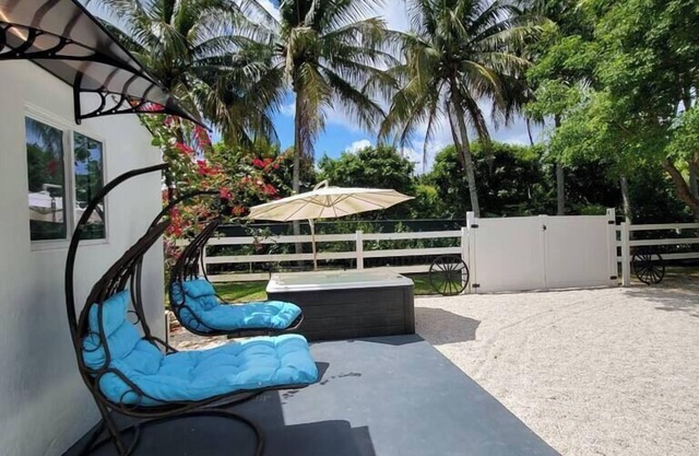 House Bungalow Miami Ranch,marina,keylargo,jacuzzi