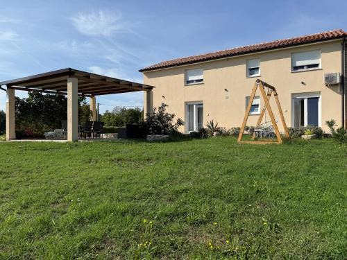 House Carla Belavici