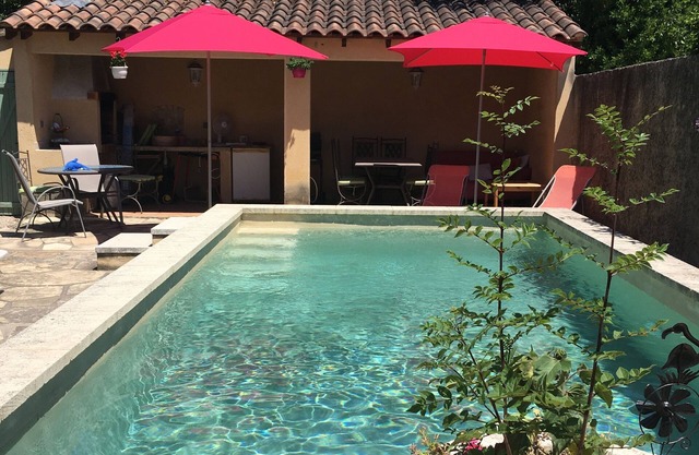 House between Avignon and Carpentras Near Parc Spirou