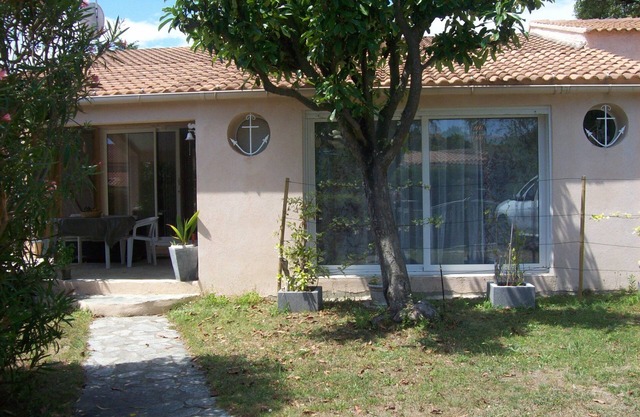 HOUSE FROM COURSE HOUSE GARDEN 500M2