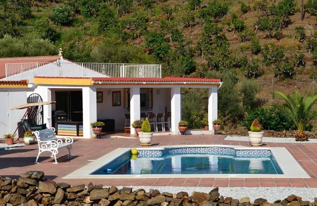 House in a quiet location with fantastic mountain panorama and large pool