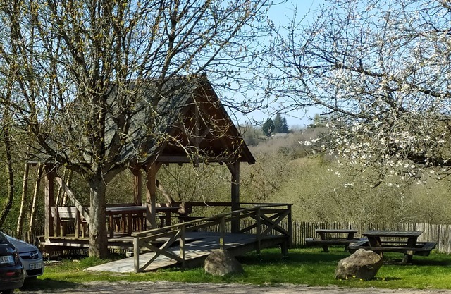 house in pretty village of character at 20 minutes from the sea, near the 4-way