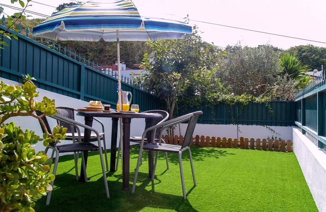 House in quiet area of ​housing. But close to the center.