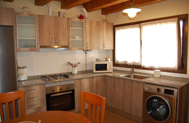 HOUSE IN THE VILLAGE OF CIRIEÑO