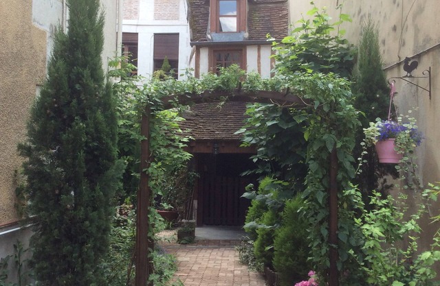 House located at the heart of Auxerre, very quiet, very good accommodations