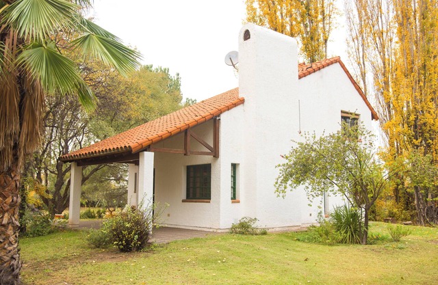 House minutes from the wineries, Wifi, 2 WC, 5 People