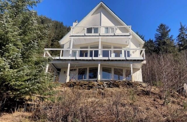 House on the Hill at Kelli Creek - Close to Downtown with King Beds and Stunning Views