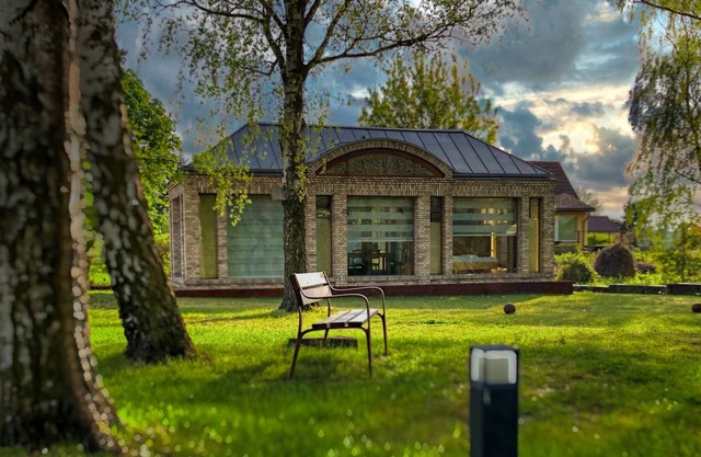 House on the lakeshore with 360 ° view, with canoe, barely frequented swimming area