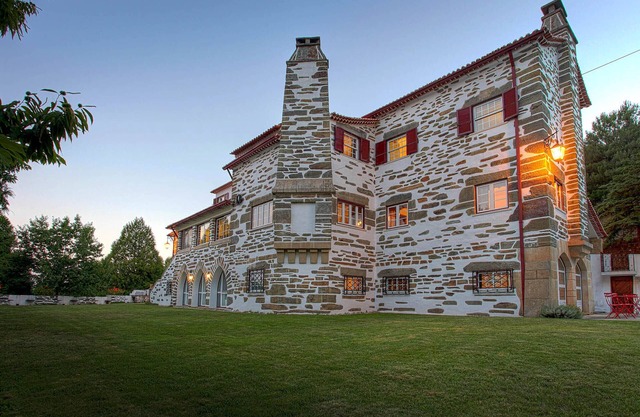 House overlooking the Serra da Estrela