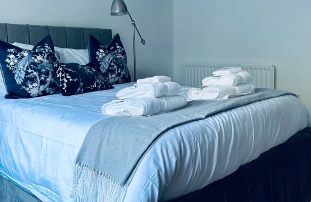 House - Sleeps 6, Hot-tub & Free Parking