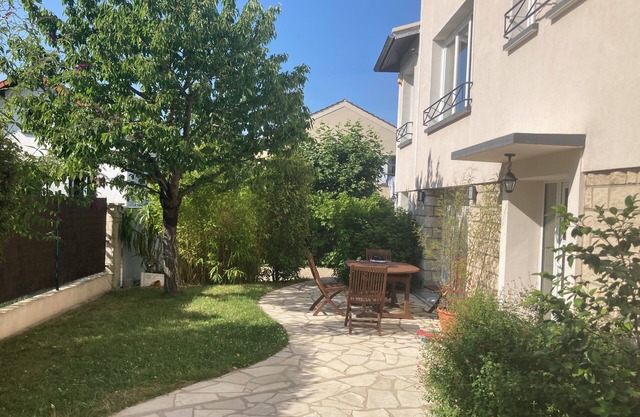 House to rent 3 km away from Paris