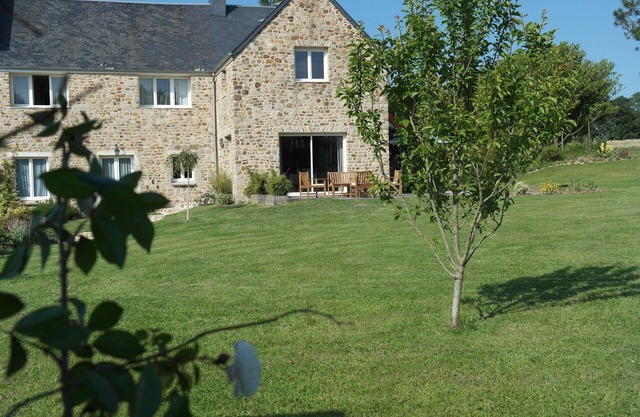 House/Villa - La Haye du PuitsHouse with character