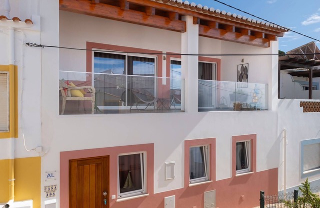 House with garden, 3 minute walk to the Beach