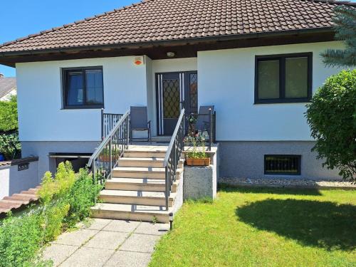 House with garden close to Vienna & Airport